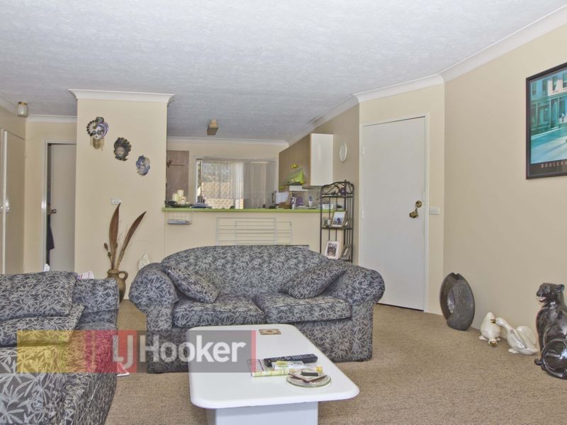 2/20 Aquila Court, Mermaid Waters QLD 4218