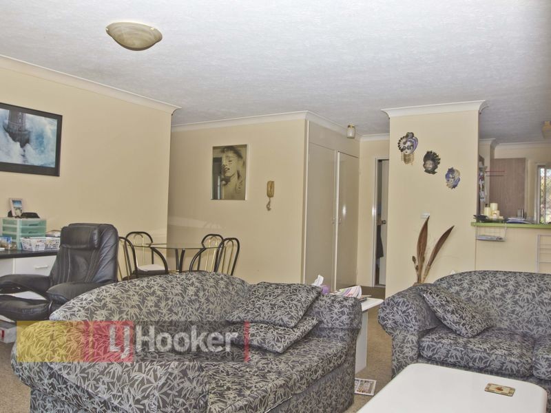 2/20 Aquila Court, Mermaid Waters QLD 4218