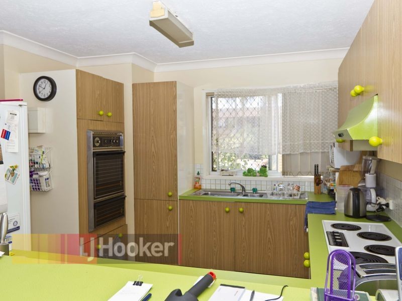 2/20 Aquila Court, Mermaid Waters QLD 4218