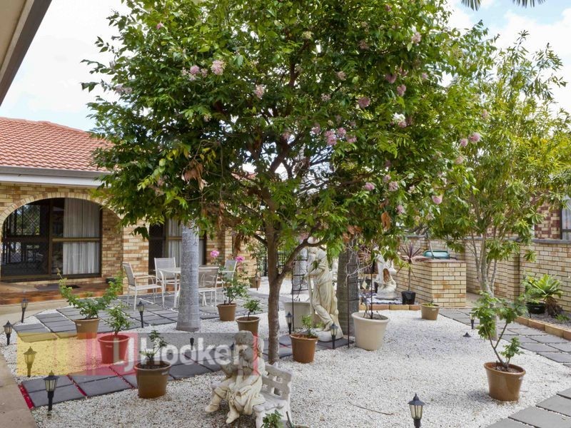 26 Huon Street, Broadbeach Waters QLD 4218