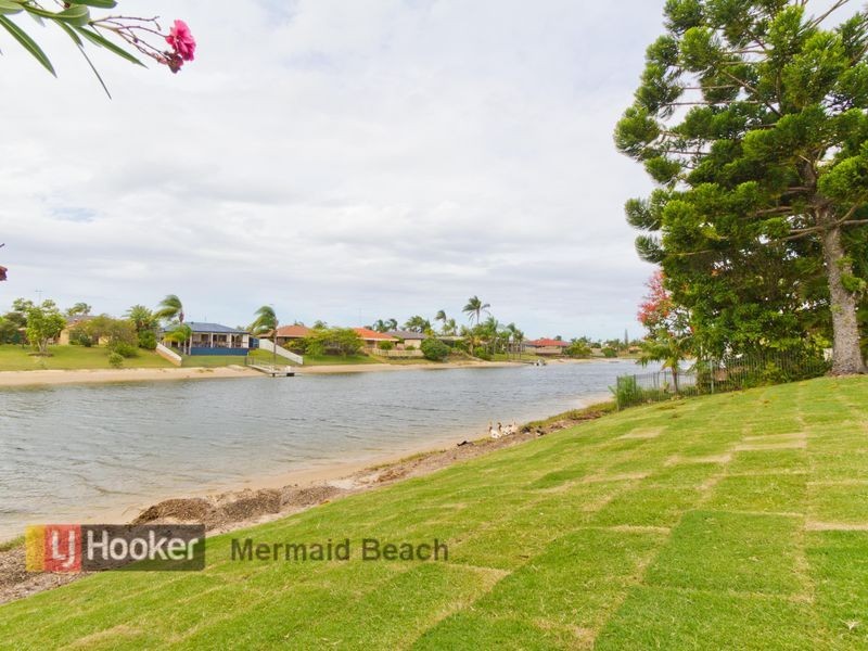 4 Tequila Court, Mermaid Waters QLD 4218