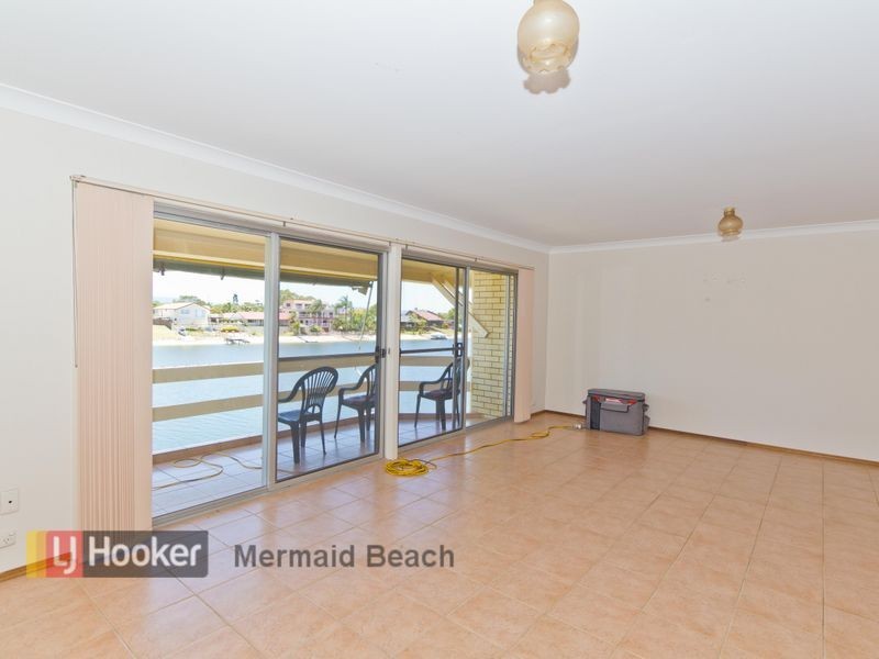 8/20 Aquila Court, Mermaid Waters QLD 4218