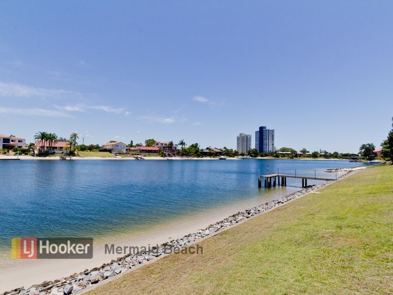 8/20 Aquila Court, Mermaid Waters QLD 4218