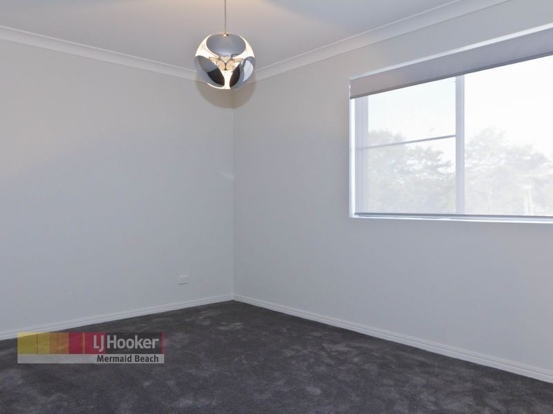 4/6 Oceanic Drive, Mermaid Waters QLD 4218