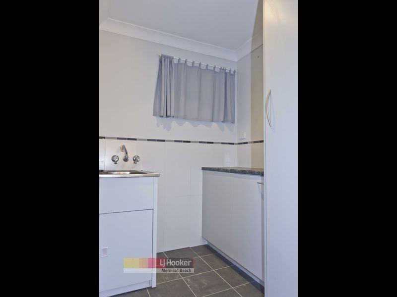 4/6 Oceanic Drive, Mermaid Waters QLD 4218