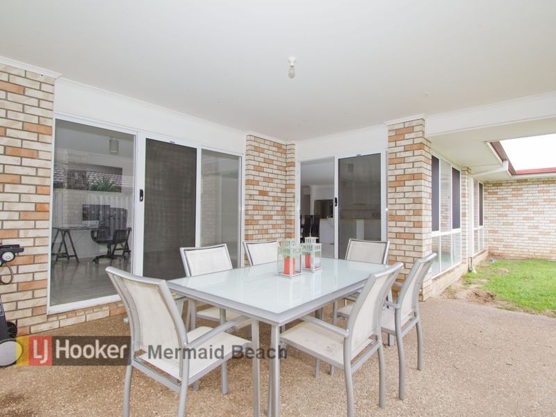 10 Ainslie Street, Pacific Pines QLD 4211