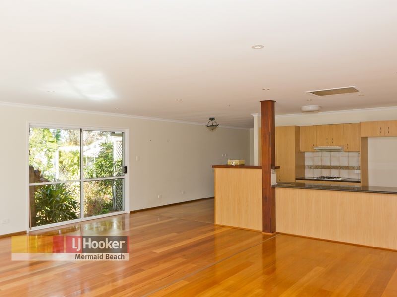 13 Toorak Park Avenue, Mermaid Waters QLD 4218