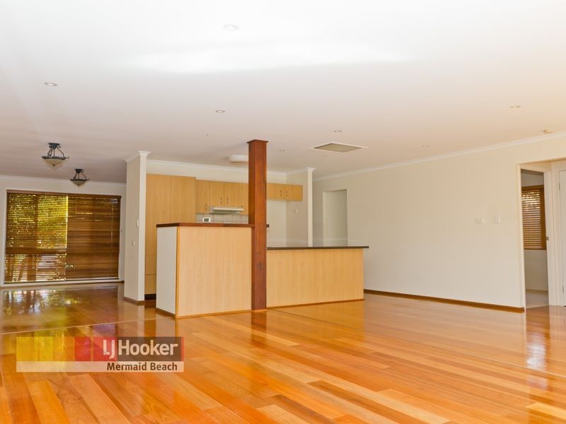 13 Toorak Park Avenue, Mermaid Waters QLD 4218