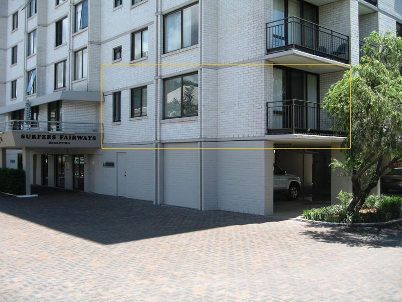 8/13 Fairway Drive, Clear Island Waters QLD 4226