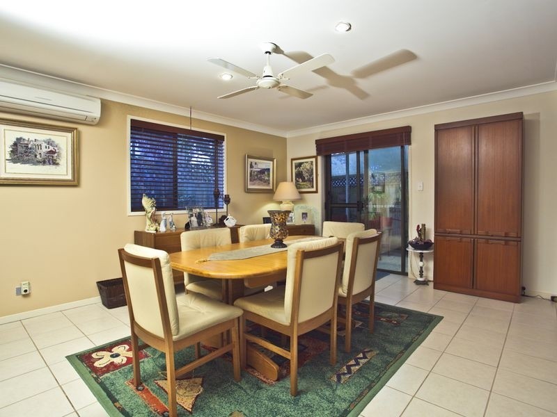 2/2 Pheasant Court, Miami QLD 4220
