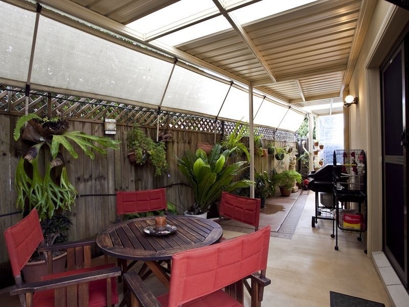 2/2 Pheasant Court, Miami QLD 4220