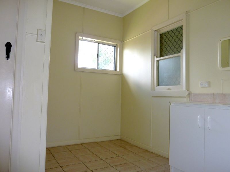 24 Sunshine Parade, Miami QLD 4220