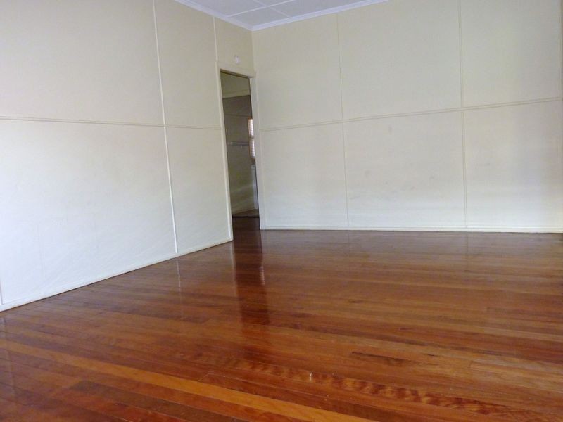 24 Sunshine Parade, Miami QLD 4220