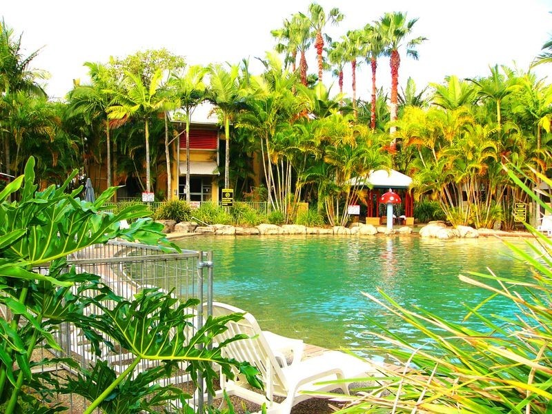 60/2320 Gold Coast Highway, Mermaid Beach QLD 4218