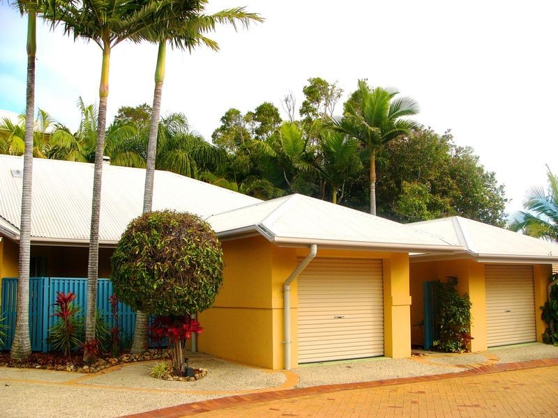 60/2320 Gold Coast Highway, Mermaid Beach QLD 4218