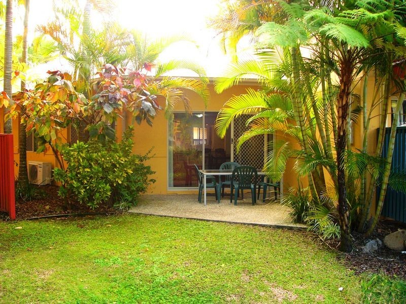 60/2320 Gold Coast Highway, Mermaid Beach QLD 4218