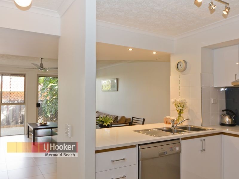 67/2320 Gold Coast Highway, Mermaid Beach QLD 4218