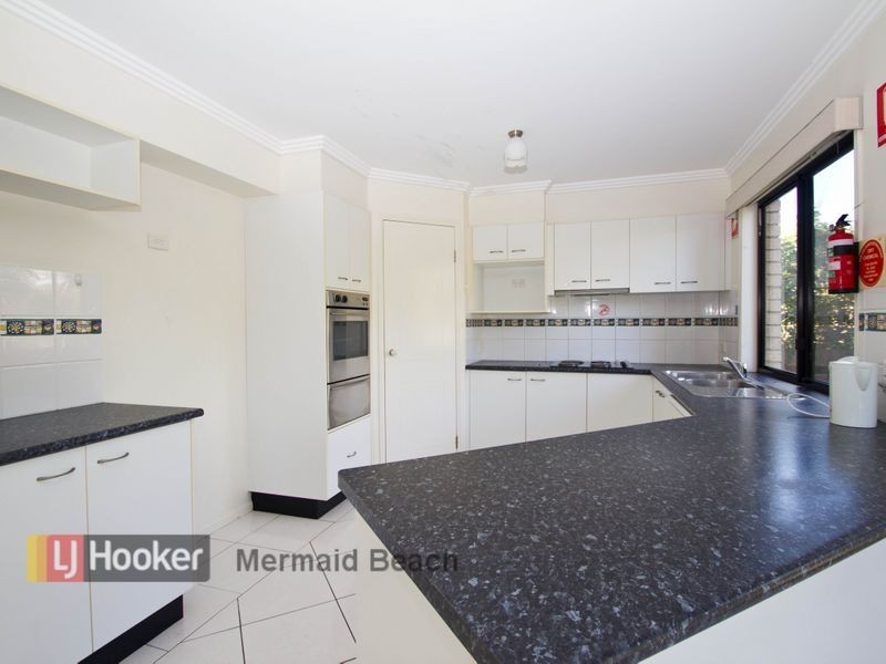40 Karbunya Street, Mermaid Waters QLD 4218