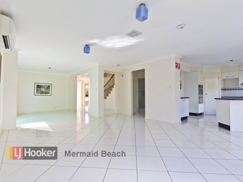 40 Karbunya Street, Mermaid Waters QLD 4218
