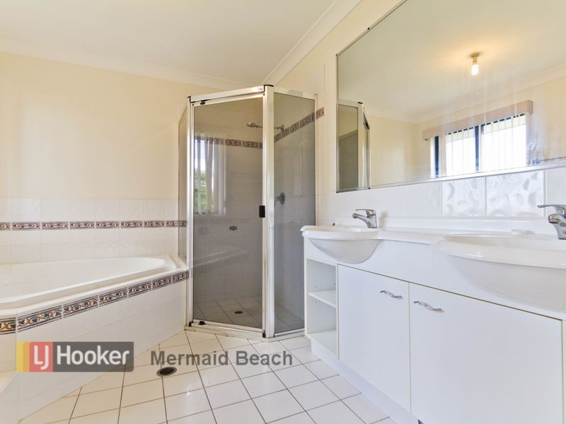 40 Karbunya Street, Mermaid Waters QLD 4218