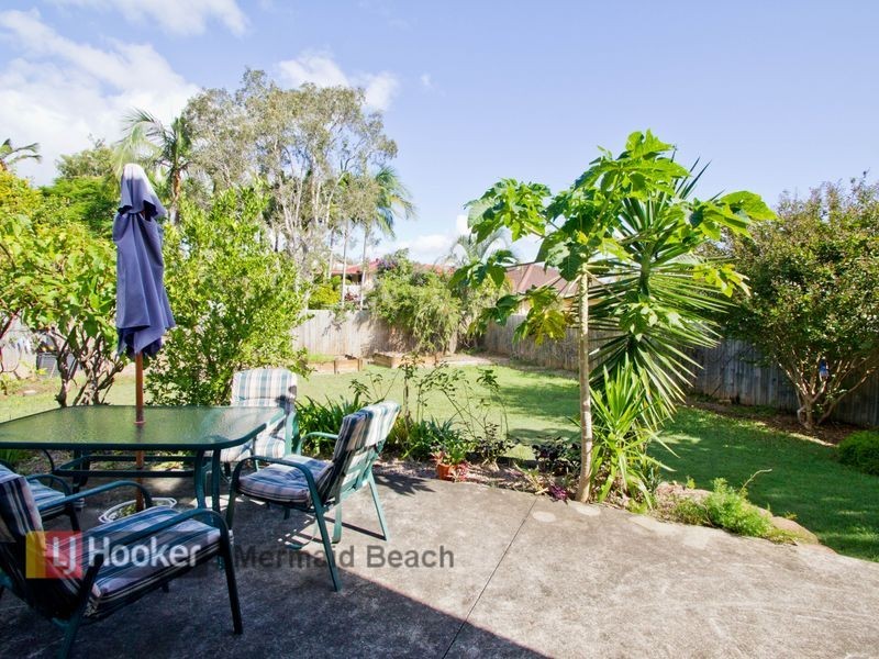 40 Karbunya Street, Mermaid Waters QLD 4218