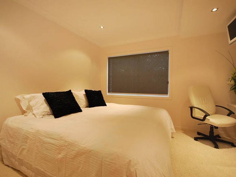 45 Peerless Avenue, Mermaid Beach QLD 4218