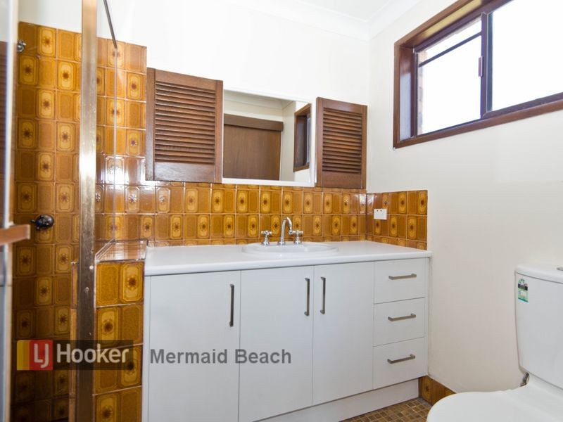 60 Avanti Street, Mermaid Waters QLD 4218