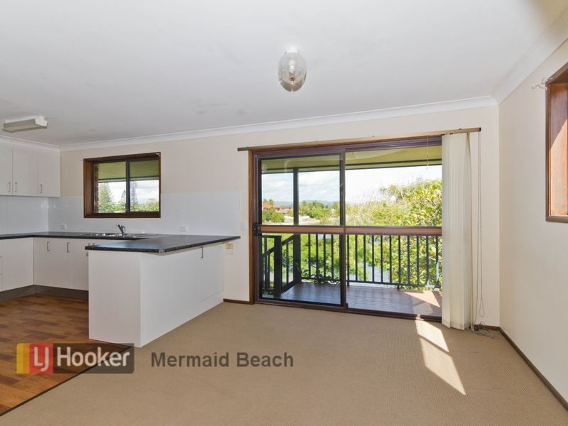 60 Avanti Street, Mermaid Waters QLD 4218