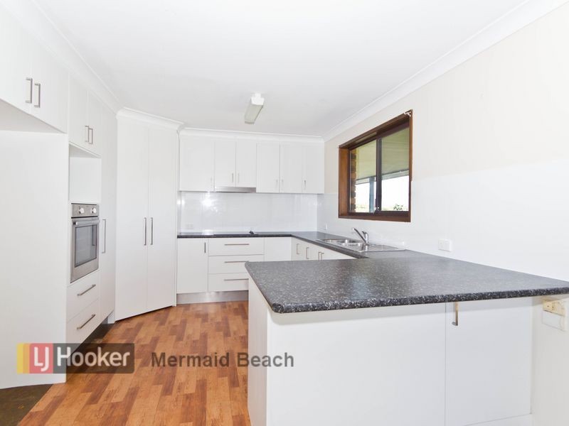 60 Avanti Street, Mermaid Waters QLD 4218