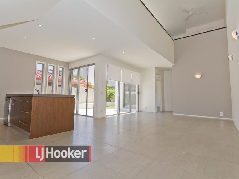 1/9 Dolphin Avenue, Mermaid Beach QLD 4218