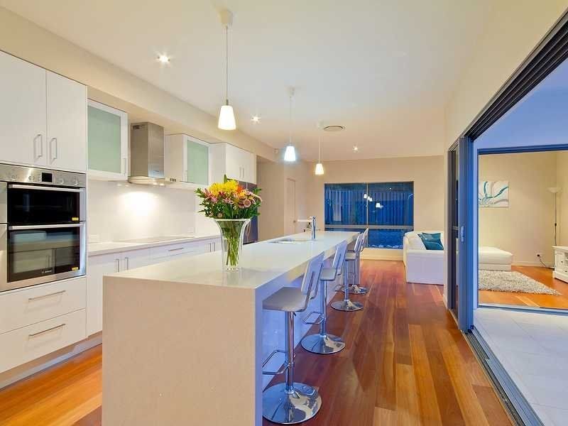2 Lowell Street, Reedy Creek QLD 4227