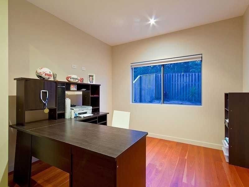 2 Lowell Street, Reedy Creek QLD 4227