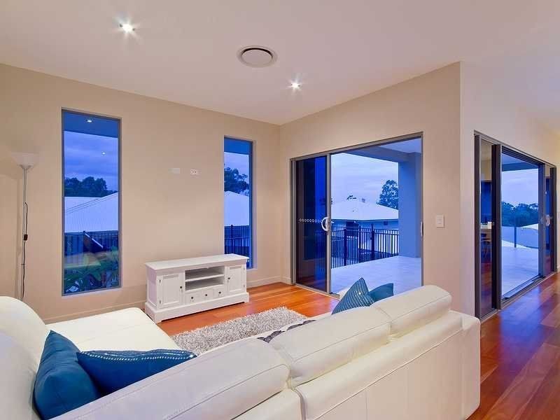 2 Lowell Street, Reedy Creek QLD 4227