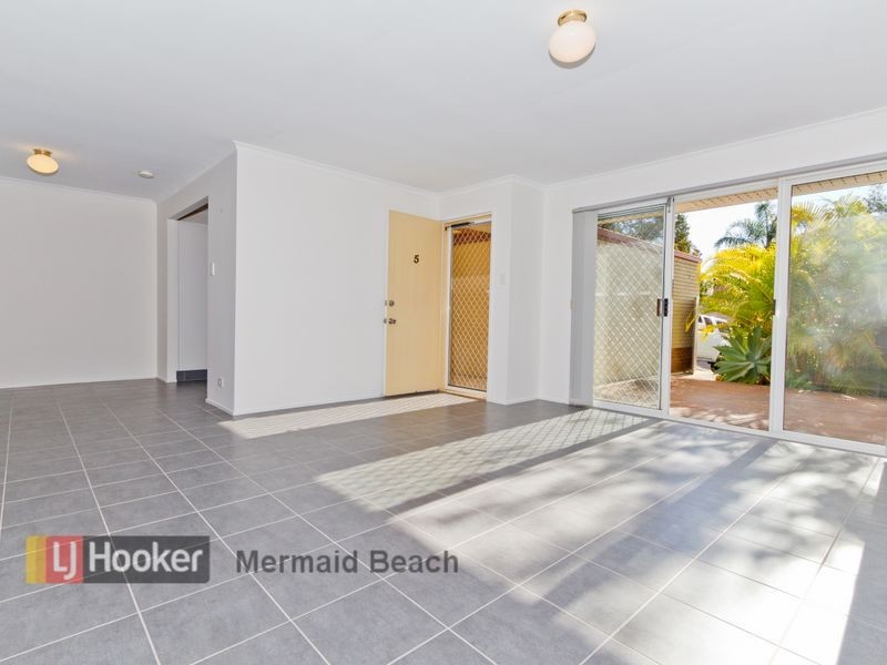 5/5 Greenlands Drive, Varsity Lakes QLD 4227