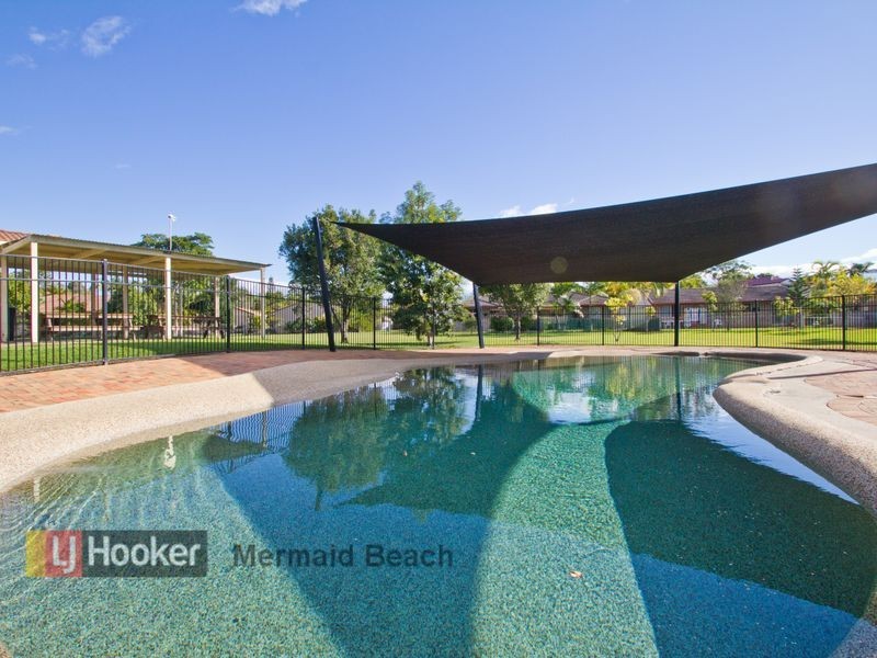 5/5 Greenlands Drive, Varsity Lakes QLD 4227