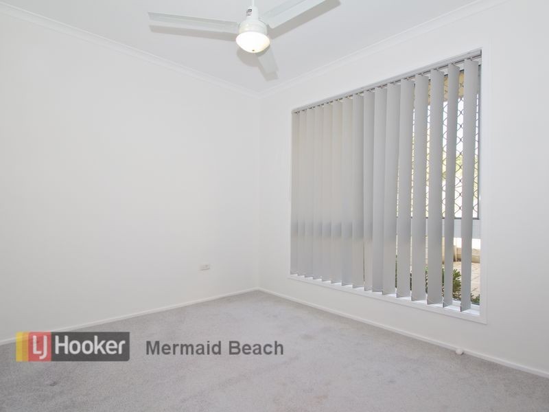 5/5 Greenlands Drive, Varsity Lakes QLD 4227