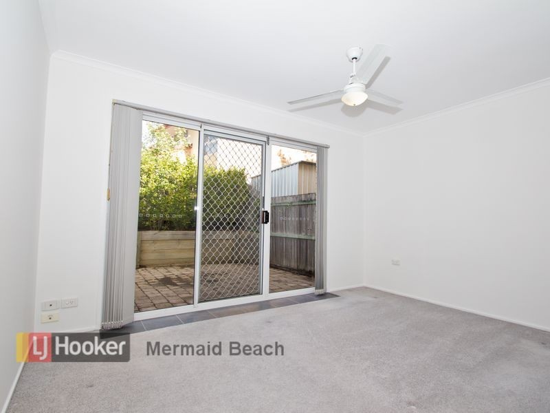 5/5 Greenlands Drive, Varsity Lakes QLD 4227