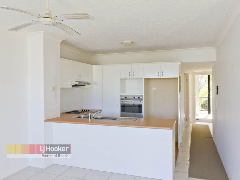 18/2 Fraser Avenue, Miami QLD 4220