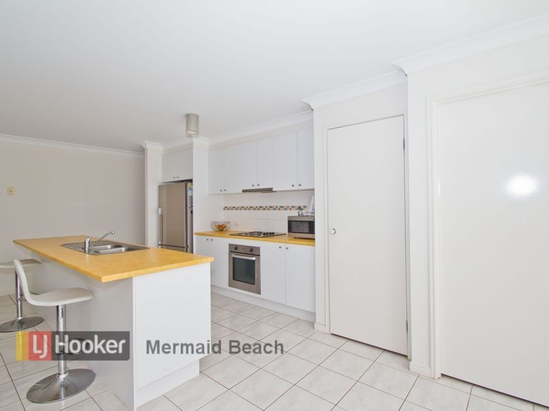 10 Ainslie Street, Pacific Pines QLD 4211