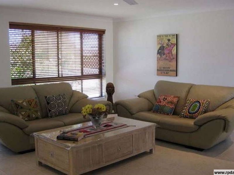 68 Volante Crescent, Mermaid Waters QLD 4218