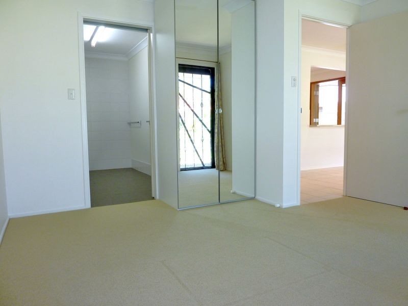 68 Volante Crescent, Mermaid Waters QLD 4218