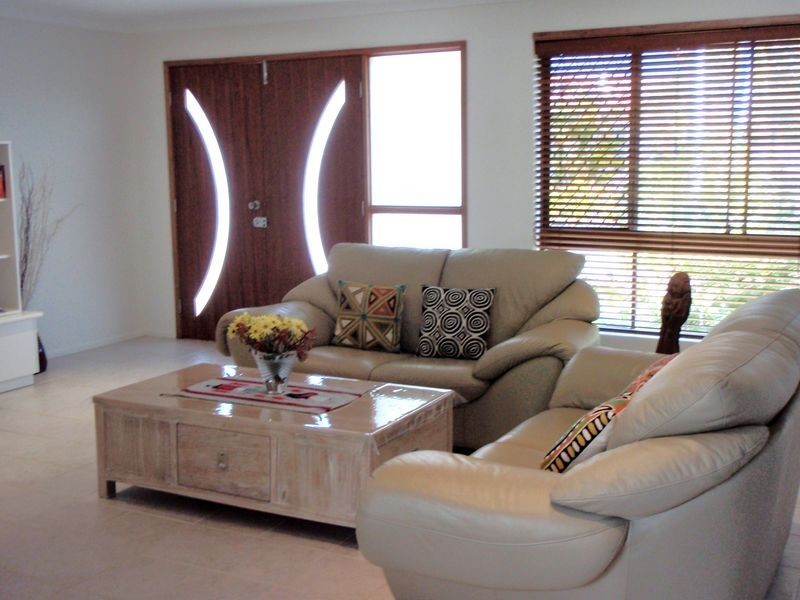 68 Volante Crescent, Mermaid Waters QLD 4218