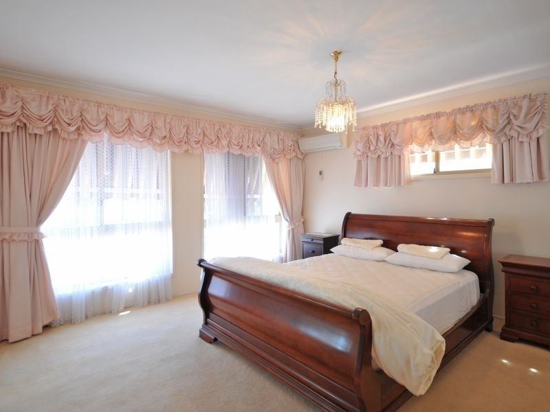 265 Rio Vista Boulevard, Mermaid Waters QLD 4218