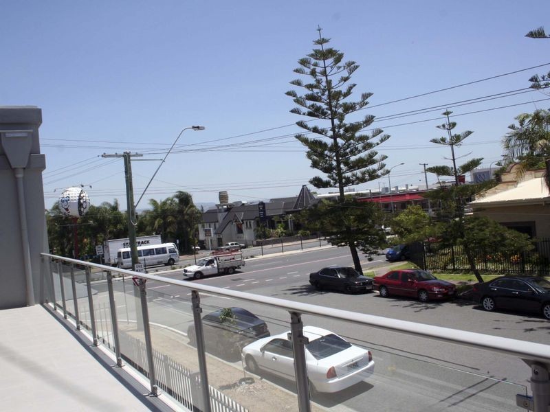 3/2485 Gold Coast Highway, Mermaid Beach QLD 4218