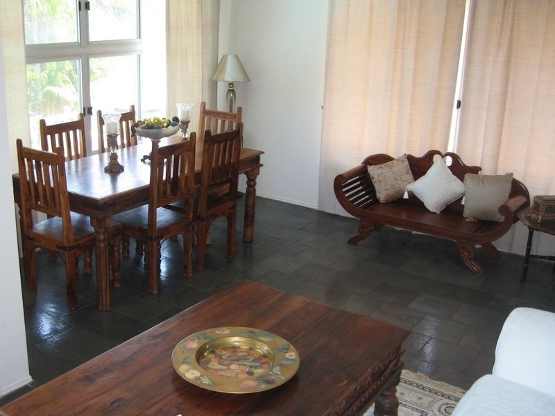 4 Sundowner Court, Mermaid Waters QLD 4218