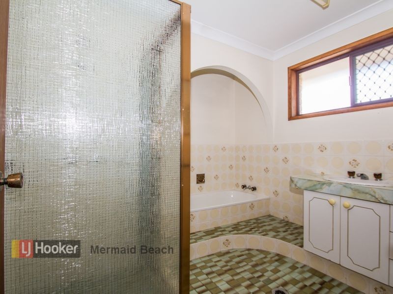 11A Lancelin Drive, Mermaid Waters QLD 4218