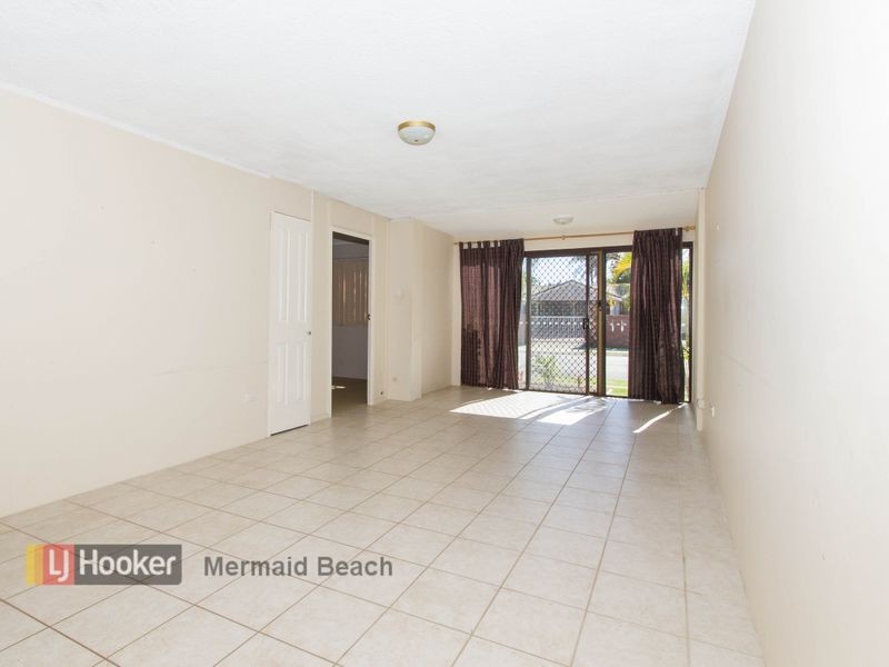 2/46 Oceanic Drive, Mermaid Waters QLD 4218