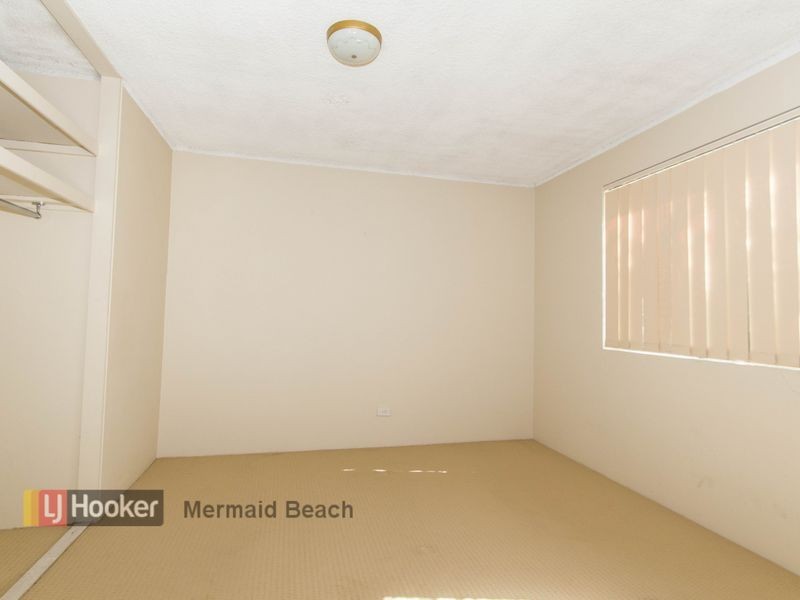 2/46 Oceanic Drive, Mermaid Waters QLD 4218