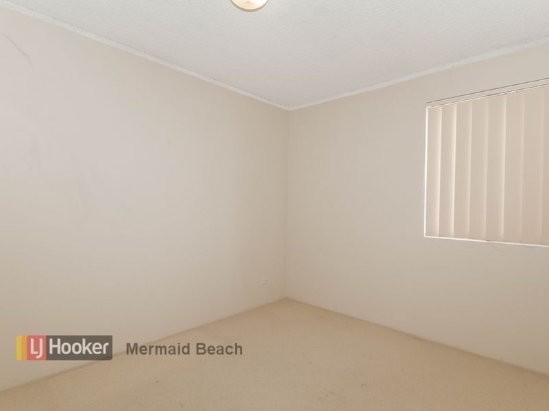 2/46 Oceanic Drive, Mermaid Waters QLD 4218