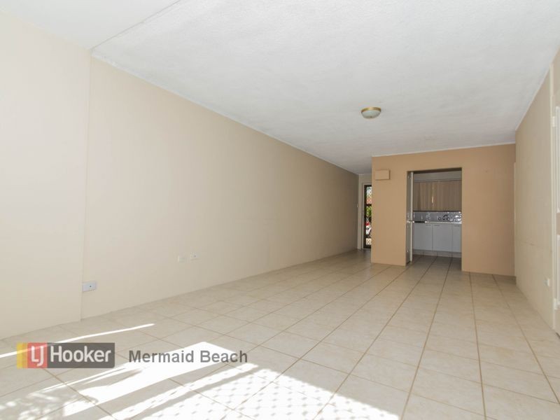 2/46 Oceanic Drive, Mermaid Waters QLD 4218